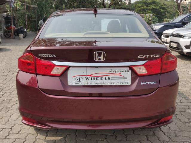 https://images10.gaadi.com/usedcar_image/3679939/original/processed_img2917898__usedcar_whatsappimage2023_11_20at124456pm_11881700472873_1700472969.jpeg?imwidth=6402