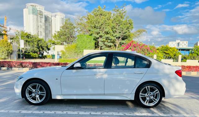 https://images10.gaadi.com/usedcar_image/3679947/original/img2917901__used_car_2917901_1700473188.jpg?imwidth=6402