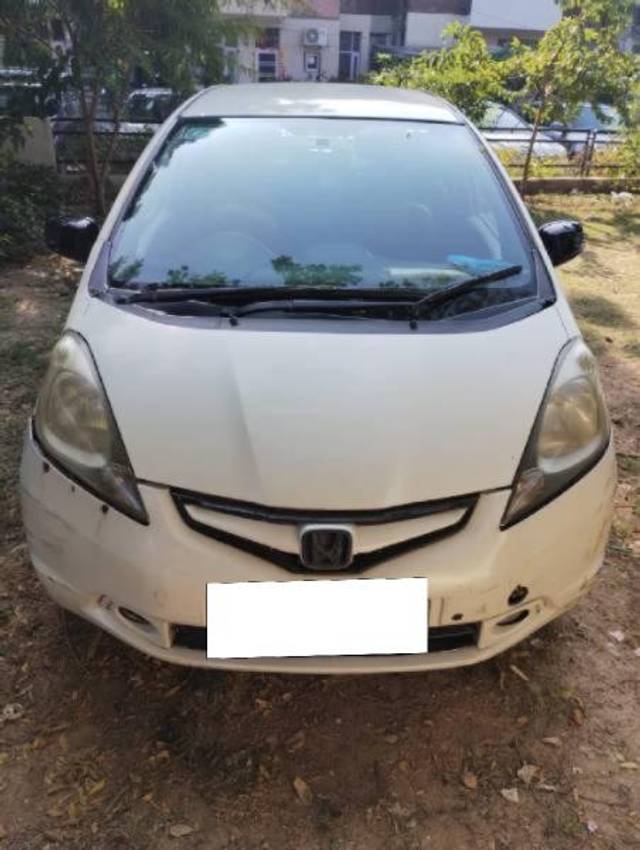 https://images10.gaadi.com/usedcar_image/3679981/original/processed_8c28c436-7ed1-451b-b5c9-54f3af0d6b17.jpg?imwidth=6400