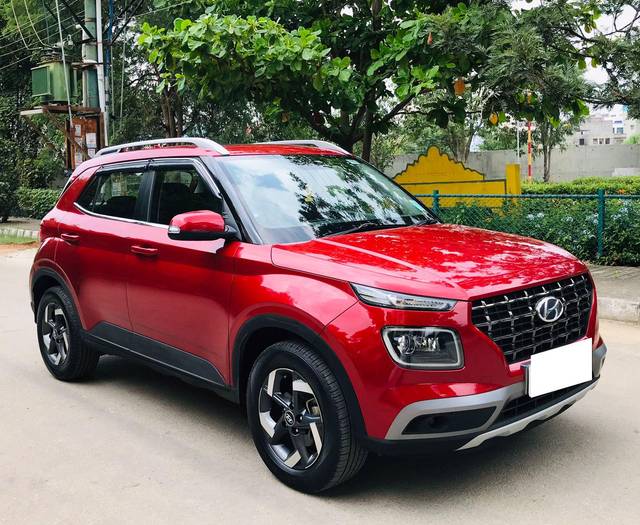 https://images10.gaadi.com/usedcar_image/3680066/original/processed_img2917953__used_car_2917953_1700478233.jpg?imwidth=6400