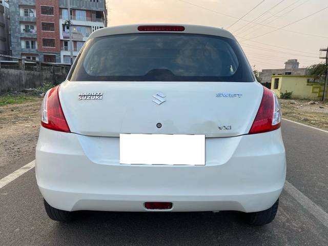 https://images10.gaadi.com/usedcar_image/3680122/original/processed_img2917984__used_car_2917984_1700480862.jpg?imwidth=6402