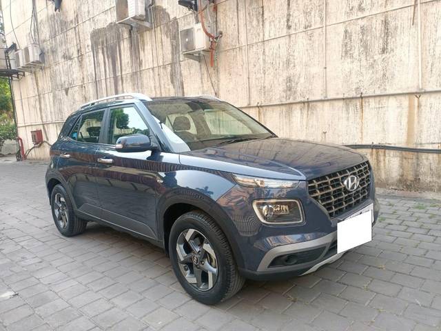 https://images10.gaadi.com/usedcar_image/3680169/original/processed_img2918019__used_car_2918019_1700482677.jpg?imwidth=6400