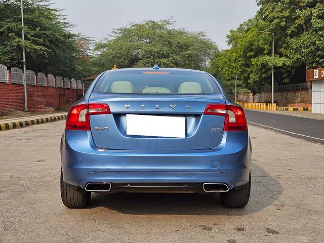 https://images10.gaadi.com/usedcar_image/3680227/original/processed_img2918056__used_car_2918056_1700484199.jpg?imwidth=6401
