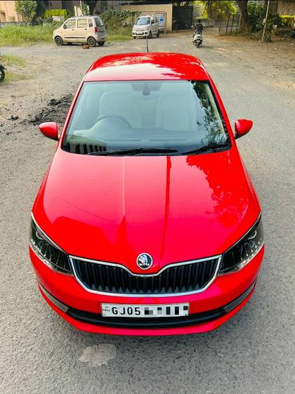 Skoda Rapid 1.5 TDI AT Ambition BSIV Skoda Rapid 1.5 TDI AT Ambition BSIV