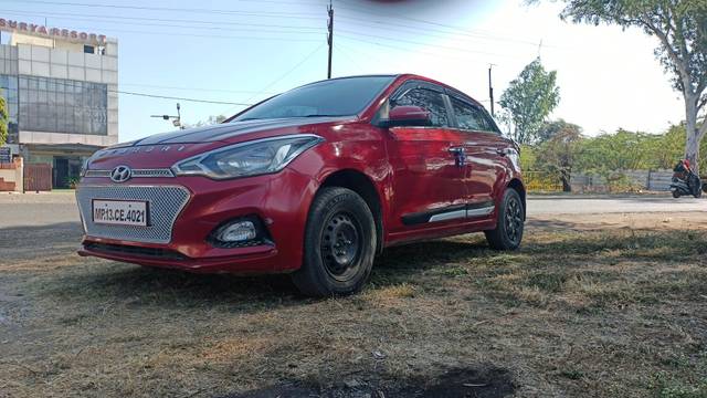 https://images10.gaadi.com/usedcar_image/3680321/original/input__hres_547628_b3f6ee2b67db4816bb89f720551b6073_Exterior_2.jpg?imwidth=6400