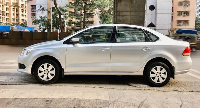 https://images10.gaadi.com/usedcar_image/3680352/original/img2918154__usedcar_2_5__13771700485740_1700485771.jpeg?imwidth=6402
