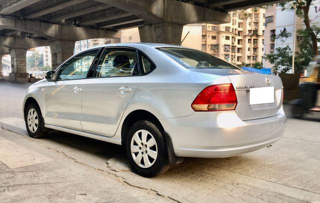 https://images10.gaadi.com/usedcar_image/3680352/original/processed_img2918154__usedcar_2_3__13771700485740_1700485771.jpeg?imwidth=6401