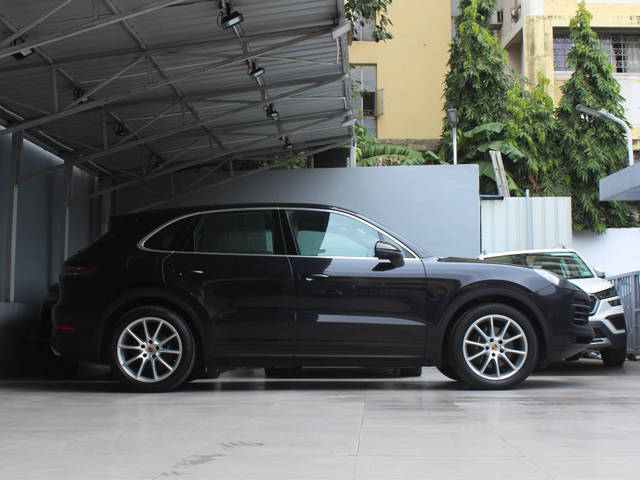 https://images10.gaadi.com/usedcar_image/3680354/original/img2918156__usedcar_3_92171700485683_1700486178.jpg?imwidth=6401