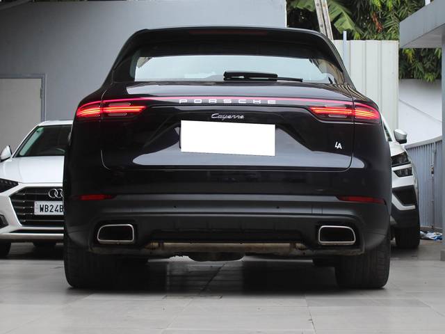 https://images10.gaadi.com/usedcar_image/3680354/original/processed_img2918156__usedcar_5_92171700485683_1700486178.jpg?imwidth=6402
