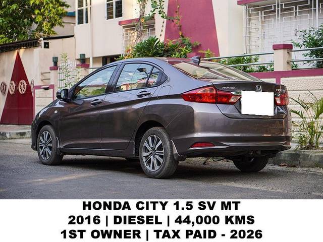 https://images10.gaadi.com/usedcar_image/3680364/original/processed_img2918157__usedcar_4_2471700486395_1700486435.jpg?imwidth=6402