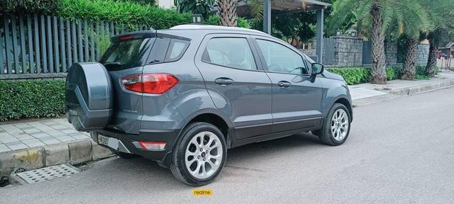https://images10.gaadi.com/usedcar_image/3680403/original/processed_img2918172__used_car_2918172_1700488393.jpg?imwidth=6402