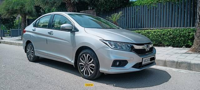 https://images10.gaadi.com/usedcar_image/3680437/original/processed_img2918188__used_car_2918188_1700489533.jpg?imwidth=6400