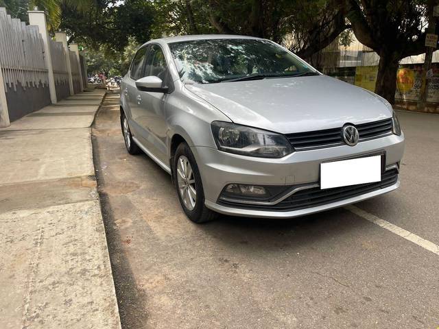 https://images10.gaadi.com/usedcar_image/3680470/original/processed_img2918200__used_car_2918200_1700490814.jpg?imwidth=6400
