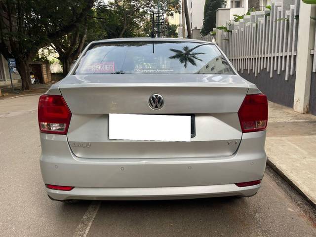 https://images10.gaadi.com/usedcar_image/3680470/original/processed_img2918200__used_car_2918200_1700490823.jpg?imwidth=6401