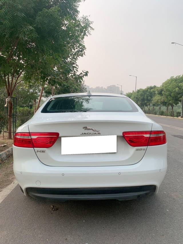 https://images10.gaadi.com/usedcar_image/3680472/original/processed_5c3e5f09-724d-4f25-b769-b81c6939e9a1.jpeg?imwidth=6401