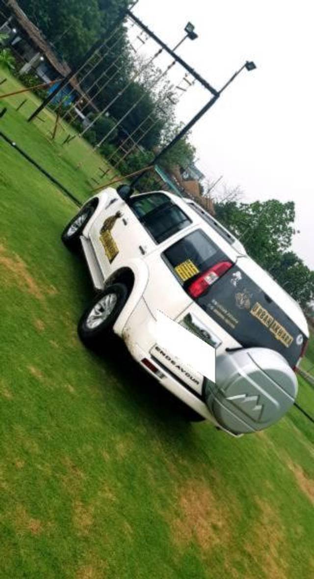 https://images10.gaadi.com/usedcar_image/3680506/original/processed_b87a4867-95a6-4552-a2e0-6ff2e70f8563.jpg?imwidth=6402