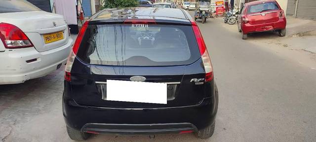 https://images10.gaadi.com/usedcar_image/3680581/original/processed_4bc56819-7011-4a79-8ebf-7dcc6e42c750.jpg?imwidth=6401