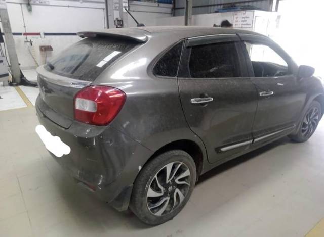 https://images10.gaadi.com/usedcar_image/3680590/original/processed_cc60741d-45fa-4d67-99ac-44231de59f74.jpg?imwidth=6402