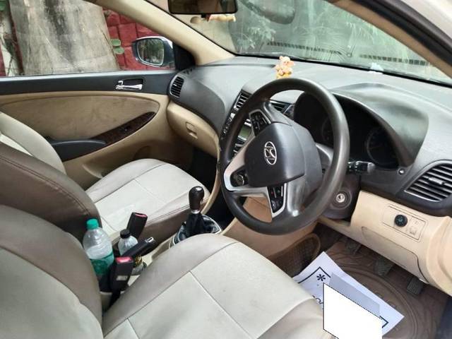https://images10.gaadi.com/usedcar_image/3680670/original/processed_aeb1b954-a714-4d83-b2ee-2cbc2b520590.jpg?imwidth=6402