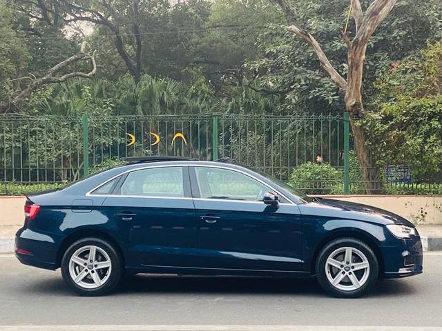 https://images10.gaadi.com/usedcar_image/3680783/original/img2918240__used_car_2918240_1700533380.jpg?imwidth=6401