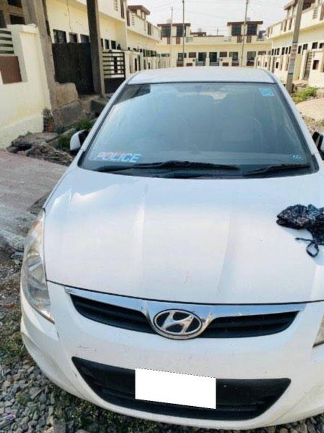 https://images10.gaadi.com/usedcar_image/3680838/original/processed_3cb711b5-a42a-4ce6-8a16-8d76cdf00cd3.jpg?imwidth=6400