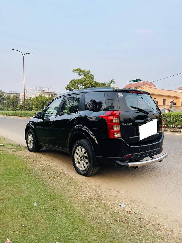 https://images10.gaadi.com/usedcar_image/3680884/original/processed_img2918255__used_car_2918255_1700541941.jpg?imwidth=6402