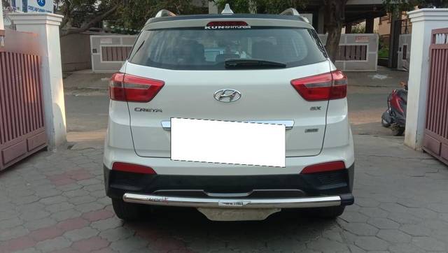 https://images10.gaadi.com/usedcar_image/3680975/original/processed_img2918295__usedcar_14_2918295_1700546889.jpeg?imwidth=6401