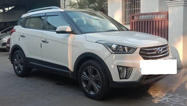 https://images10.gaadi.com/usedcar_image/3680975/original/processed_img2918295__usedcar_4_2918295_1700546889.jpeg?imwidth=6400
