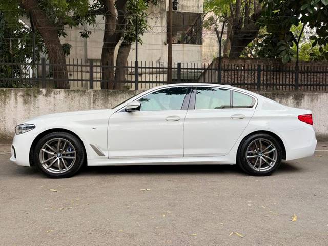 https://images10.gaadi.com/usedcar_image/3681073/original/img2918350__used_car_2918350_1700549111.jpg?imwidth=6402