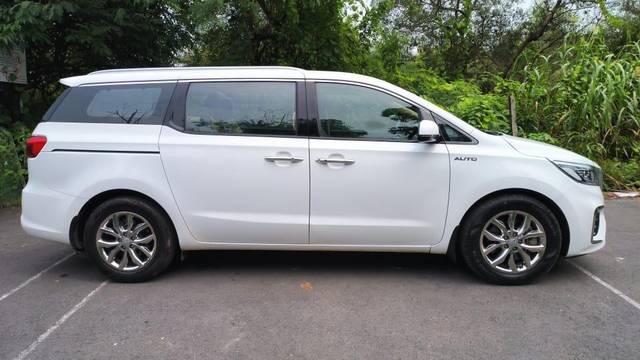 https://images10.gaadi.com/usedcar_image/3681085/original/processed_img2918357__used_car_2918357_1700549507.jpg?imwidth=6401