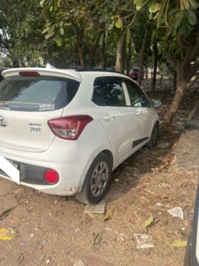 https://images10.gaadi.com/usedcar_image/3681092/original/processed_6e786d11-5dfc-4fc8-a619-c426bc5596a2.jpg?imwidth=6401