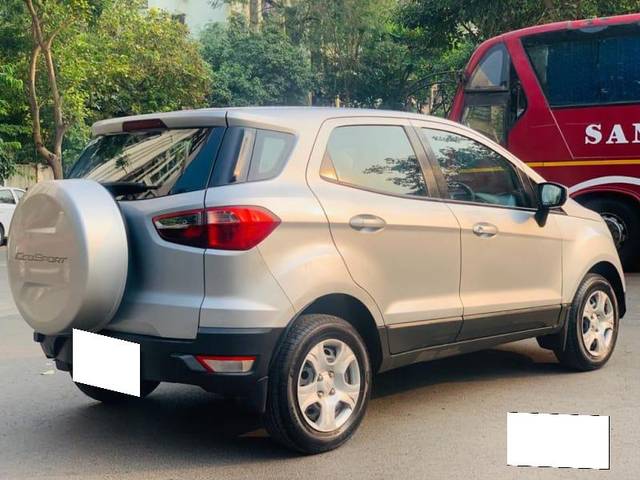 https://images10.gaadi.com/usedcar_image/3681113/original/processed_img2918369__used_car_2918369_1700550434.jpg?imwidth=6402