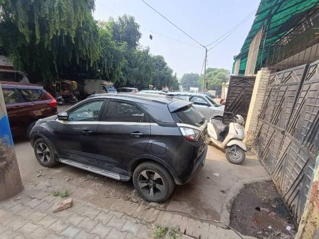 https://images10.gaadi.com/usedcar_image/3681127/original/processed_96e9b1b4-fbd3-4503-8882-f800437e529b.jpg?imwidth=6402