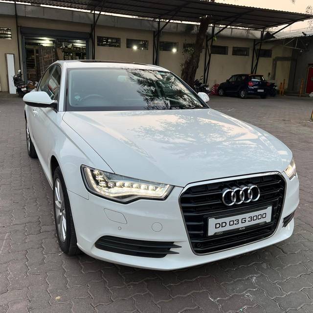 https://images10.gaadi.com/usedcar_image/3681148/original/processed_img2918386__usedcar_whatsappimage2023_11_21at124748pm_17211700551497_1700551546.jpeg?imwidth=6400