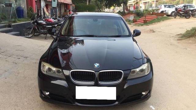 https://images10.gaadi.com/usedcar_image/3681167/original/processed_a9d27f15-c291-424b-9545-4d7d9714695d.jpeg?imwidth=6402