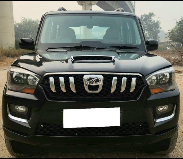 https://images10.gaadi.com/usedcar_image/3681228/original/processed_img2918424__used_car_2918424_1700555325.jpg?imwidth=6400