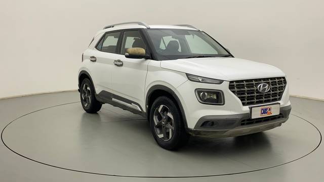 https://images10.gaadi.com/usedcar_image/3681282/original/5eb03d09-862e-487e-9ea4-ece20b9235bf__43.jpg?imwidth=6400