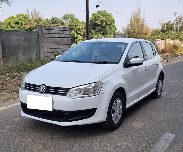 https://images10.gaadi.com/usedcar_image/3681326/original/processed_img2918471__used_car_2918471_1700559135.jpg?imwidth=6402