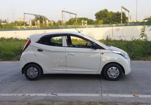 https://images10.gaadi.com/usedcar_image/3681448/original/img2918540__used_car_2918540_1700563238.jpg?imwidth=6402