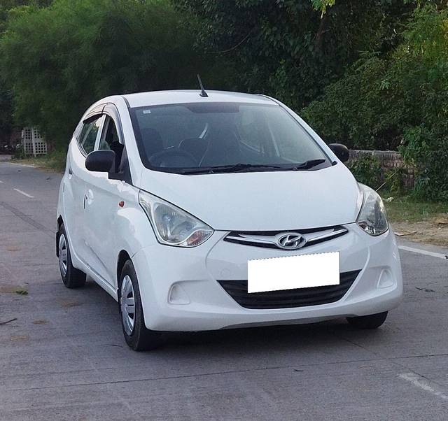 https://images10.gaadi.com/usedcar_image/3681448/original/processed_img2918540__used_car_2918540_1700563370.jpg?imwidth=6401