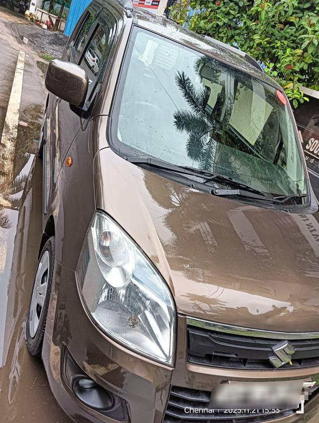 https://images10.gaadi.com/usedcar_image/3681457/original/processed_img2918545__used_car_2918545_1700563553.jpg?imwidth=6400