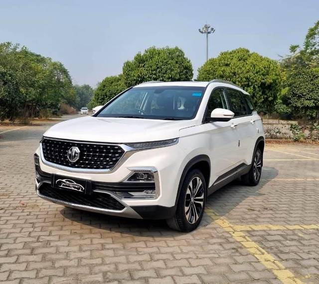 https://images10.gaadi.com/usedcar_image/3681460/original/processed_img2918546__usedcar_66da2d03_abb9_4ebe_aede_8100fb1ccafe_117901700561170_1700563298.jpg?imwidth=6400