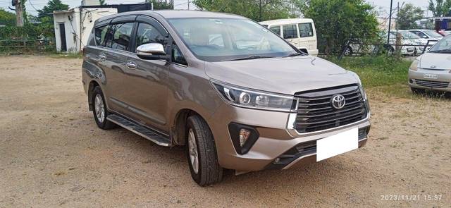 https://images10.gaadi.com/usedcar_image/3681536/original/processed_img2918591__used_car_2918591_1700565605.jpg?imwidth=6400