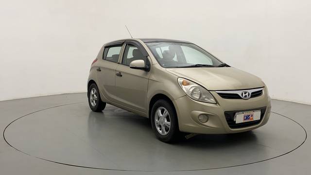https://images10.gaadi.com/usedcar_image/3681540/original/d5e5ae56-b884-430d-b31e-a86096c632d6__44.jpg?imwidth=6400