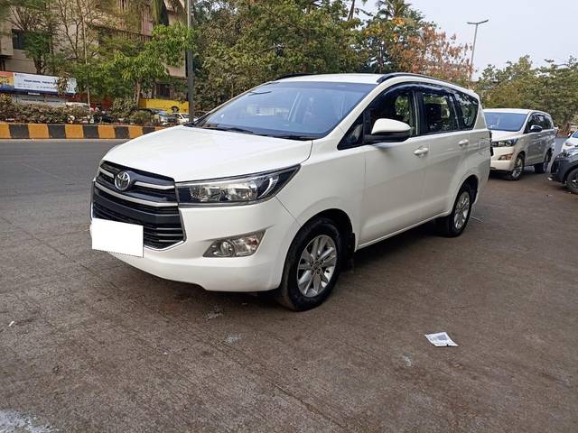 https://images10.gaadi.com/usedcar_image/3681547/original/processed_img2918598__used_car_2918598_1700565933.jpg?imwidth=6400