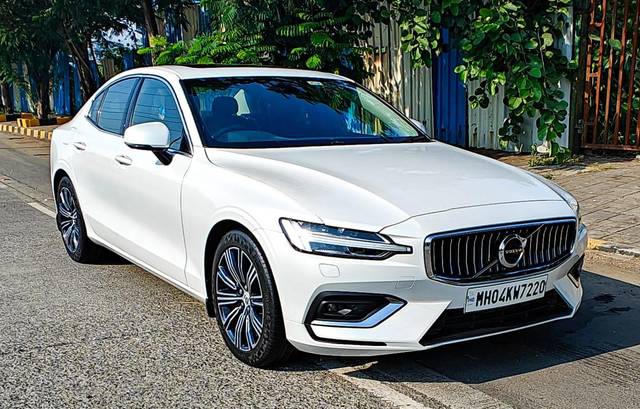 https://images10.gaadi.com/usedcar_image/3681550/original/processed_img2918601__usedcar_img_20231011_wa0095_2918601_1700566027.jpg?imwidth=6400