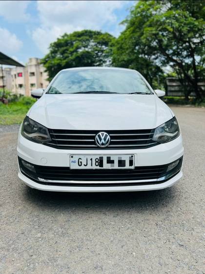 Volkswagen Vento 1.5 TDI Highline AT Volkswagen Vento 1.5 TDI Highline AT