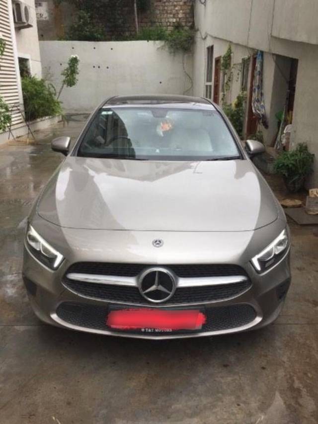 https://images10.gaadi.com/usedcar_image/3681610/original/processed_3e55542f-b2ec-4b08-837f-2e115dd44969.jpeg?imwidth=6400