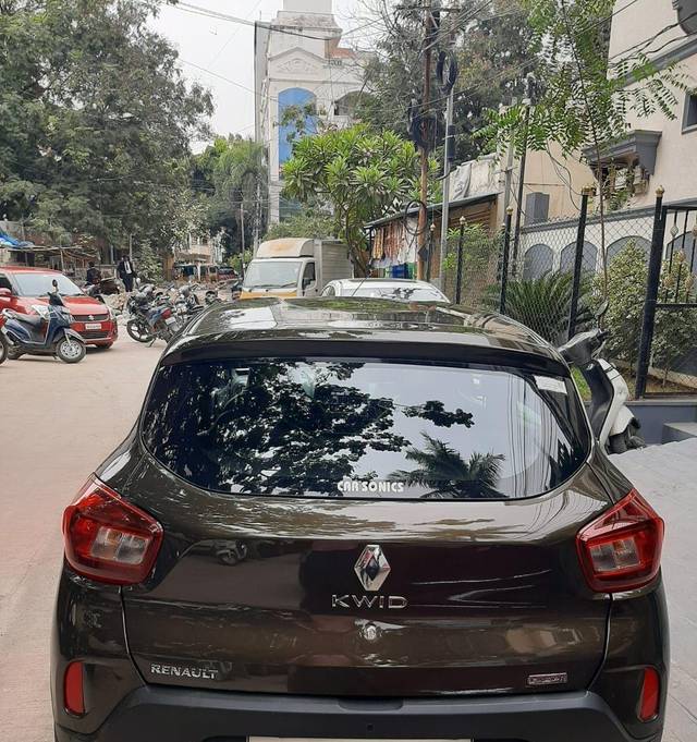 https://images10.gaadi.com/usedcar_image/3681641/original/processed_img2918648__used_car_2918648_1700569029.jpg?imwidth=6401