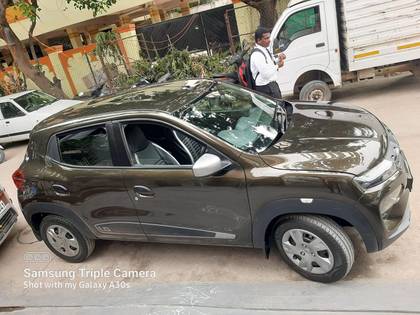 Renault KWID 1.0 RXT AMT Opt BSIV Renault KWID 1.0 RXT AMT Opt BSIV
